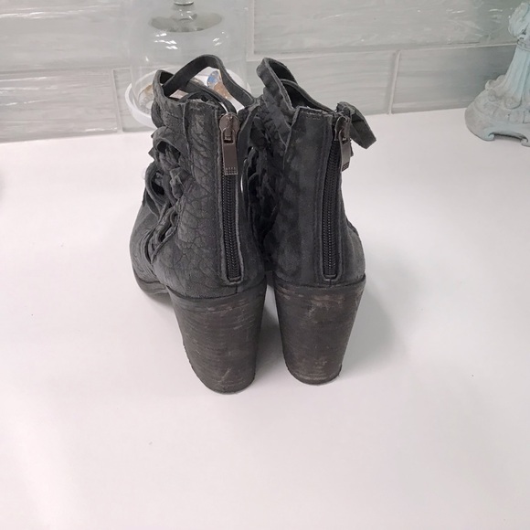 Free People Distressed Cage Boots Sz 7/37 EUC! - Picture 6 of 6
